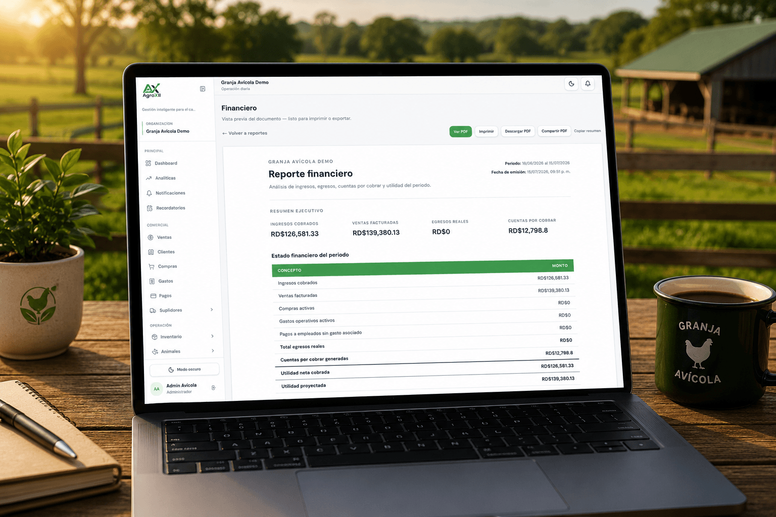AgroXil en una laptop mostrando el reporte financiero de una granja avícola